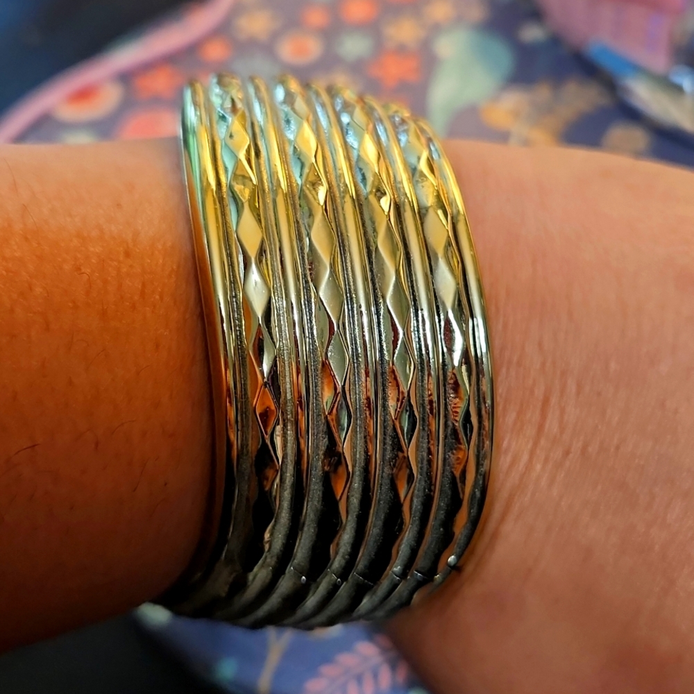 Gold bracelet